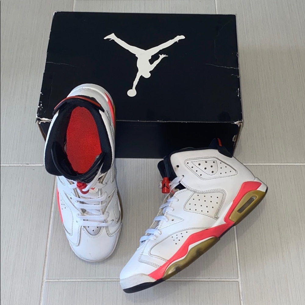 AIR JORDAN 6 RETRO INFRARED BG. SIZE 7Y (UNISEX)